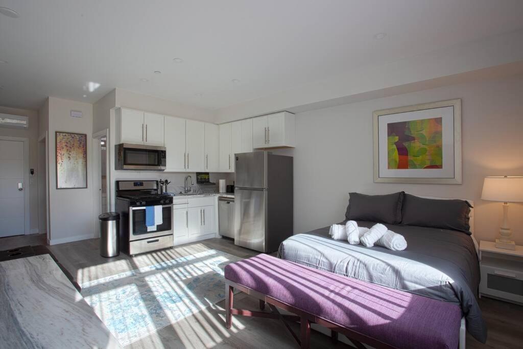 Luxurious Furnished Studio W Full Kitchen In Sd Сан Диего Екстериор снимка